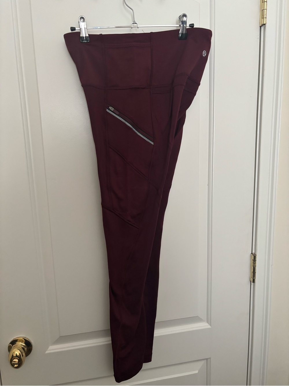 lululemon athletica Garnet Red Toasty Tech Leggings women’s size 8 Like New - Picture 6 of 7